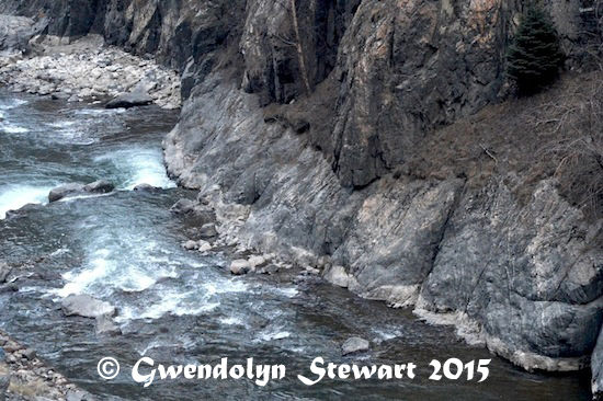 Urumqi River, Xinjiang, China, Mountains Photographed by Gwendolyn Stewart, c. 2015; All Rights Reserved